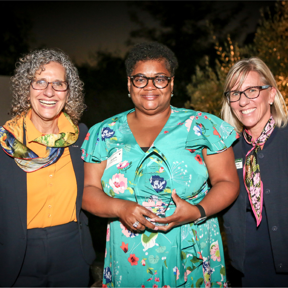 2021 Alumni Award recipient Fonda Whitehead with President Devorah Lieberman and AVP of Alumni Engagement Kim Grant